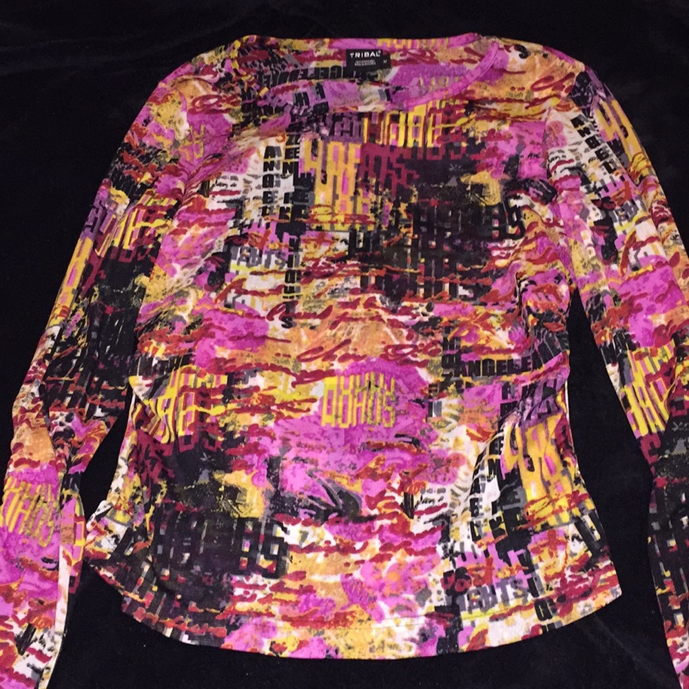 Tribal top